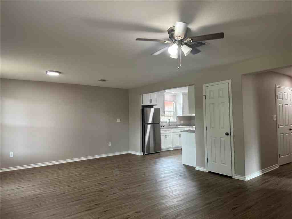 4241 Green Grove Dr - Photo 4 of 10