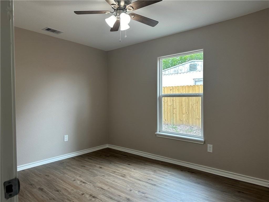 4241 Green Grove Dr - Photo 5 of 10