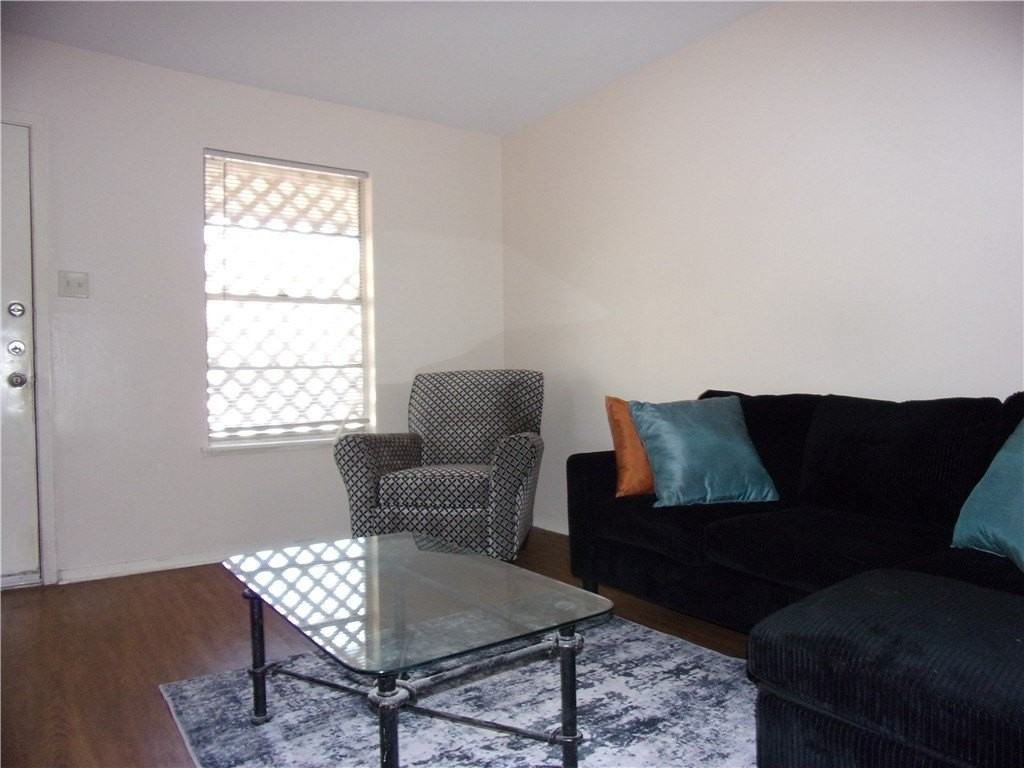 3028 Sunnybrook Rd - Photo 2 of 15