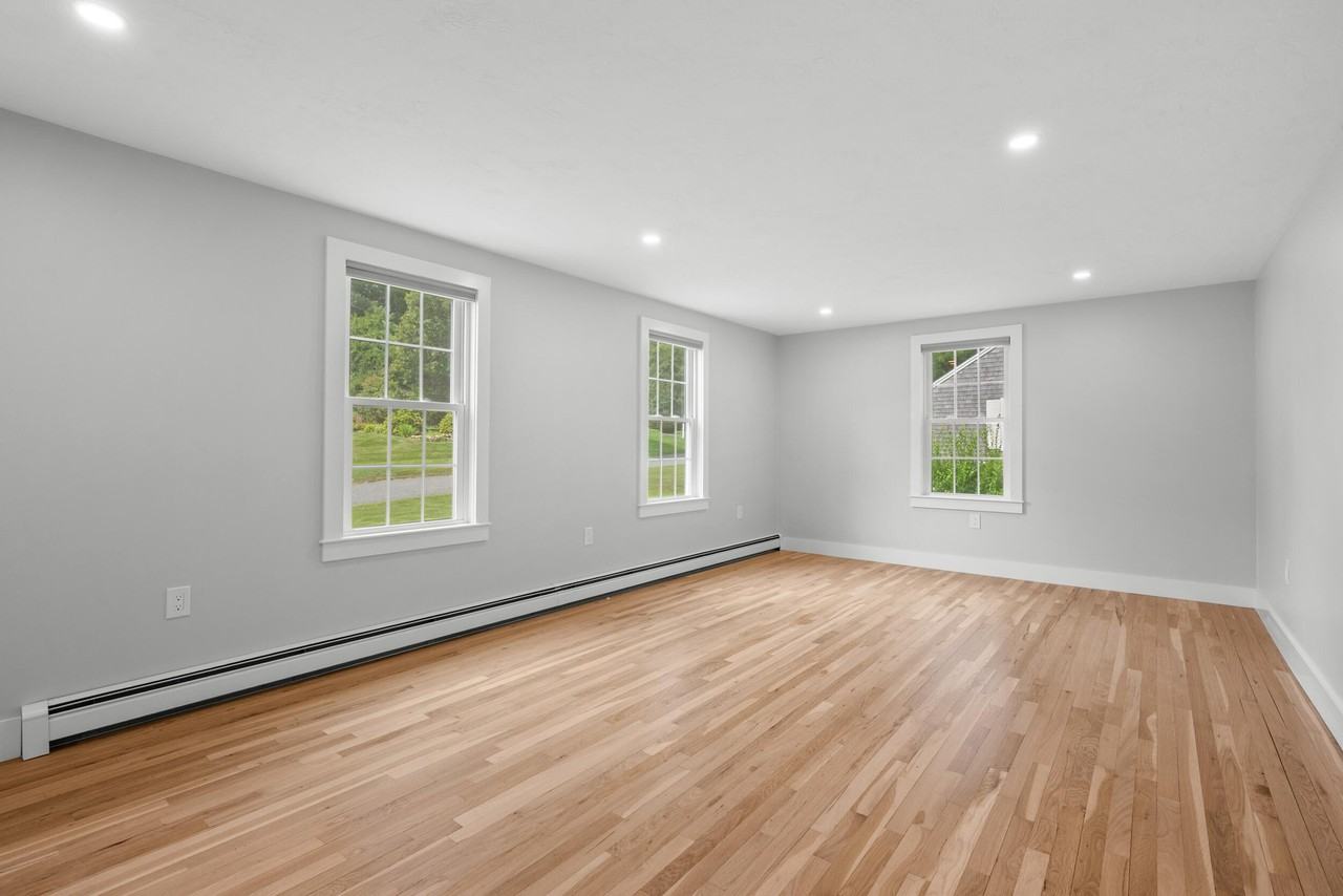 12 Brattle Dr - Photo 4 of 29