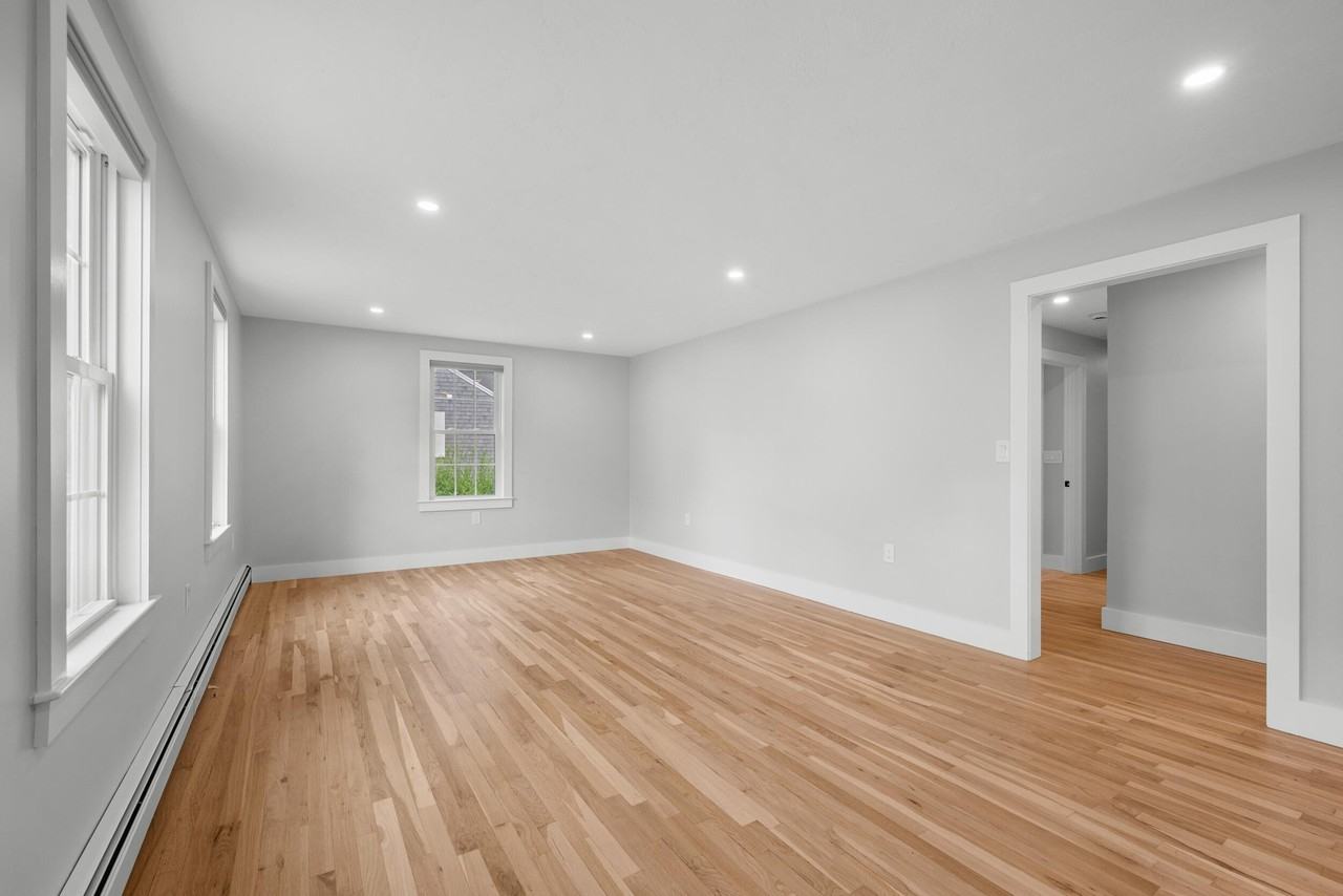 12 Brattle Dr - Photo 5 of 29
