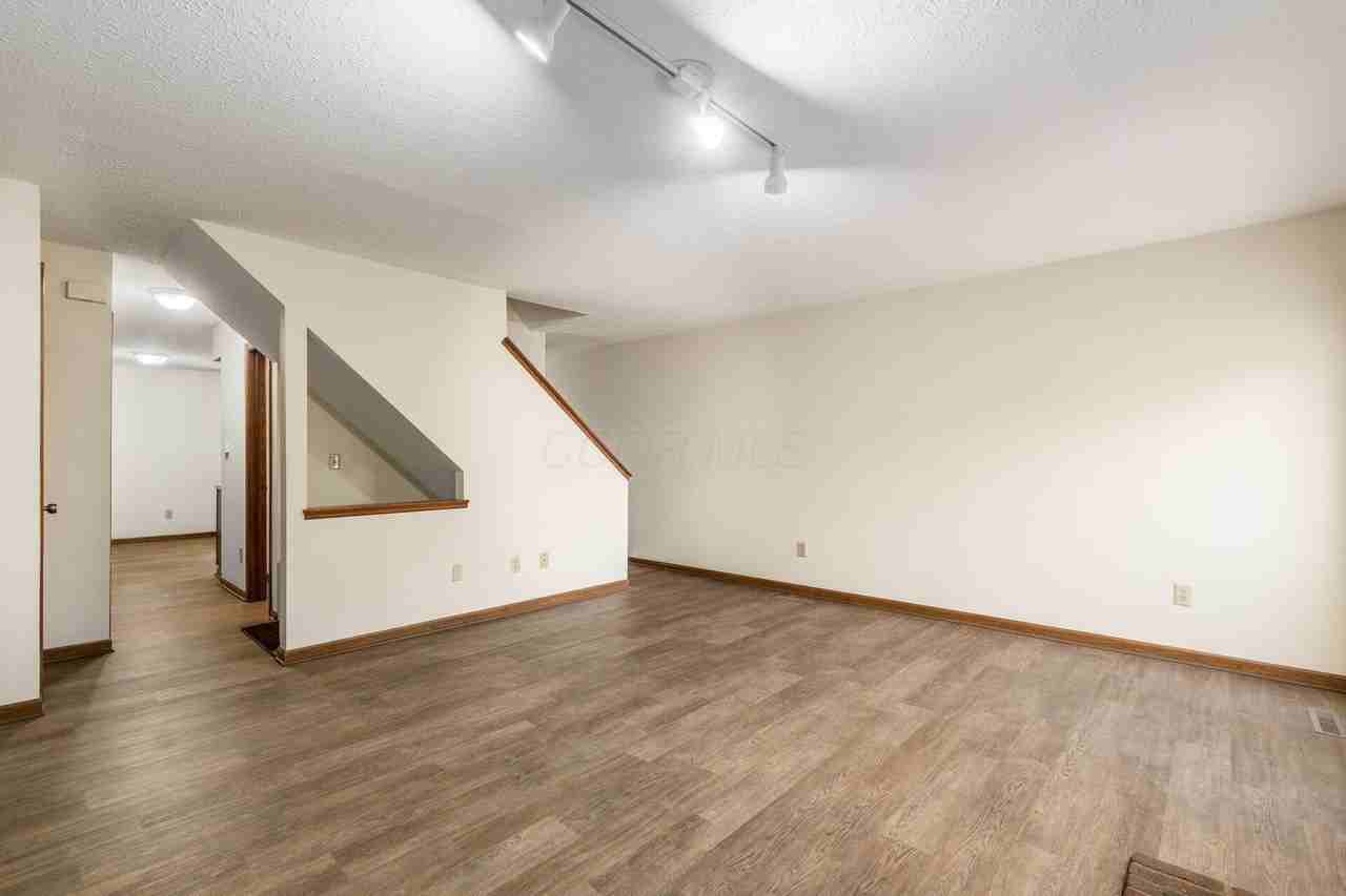 4847 Dierker Rd - Photo 6 of 30