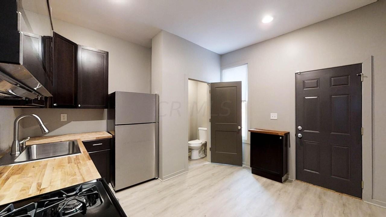 1242 E Mound St - Photo 6 of 23