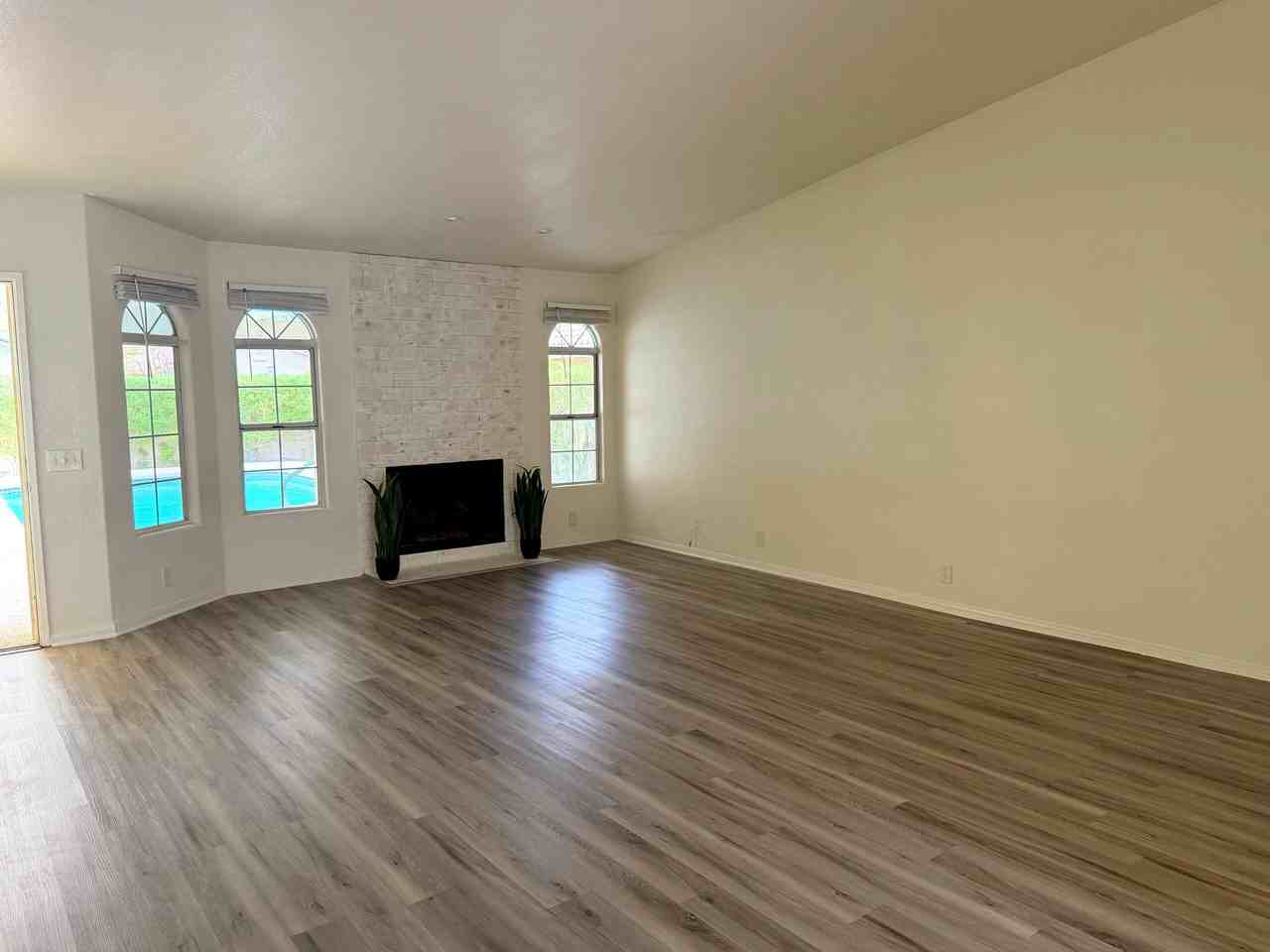 52310 Avenida Madero - Photo 5 of 19