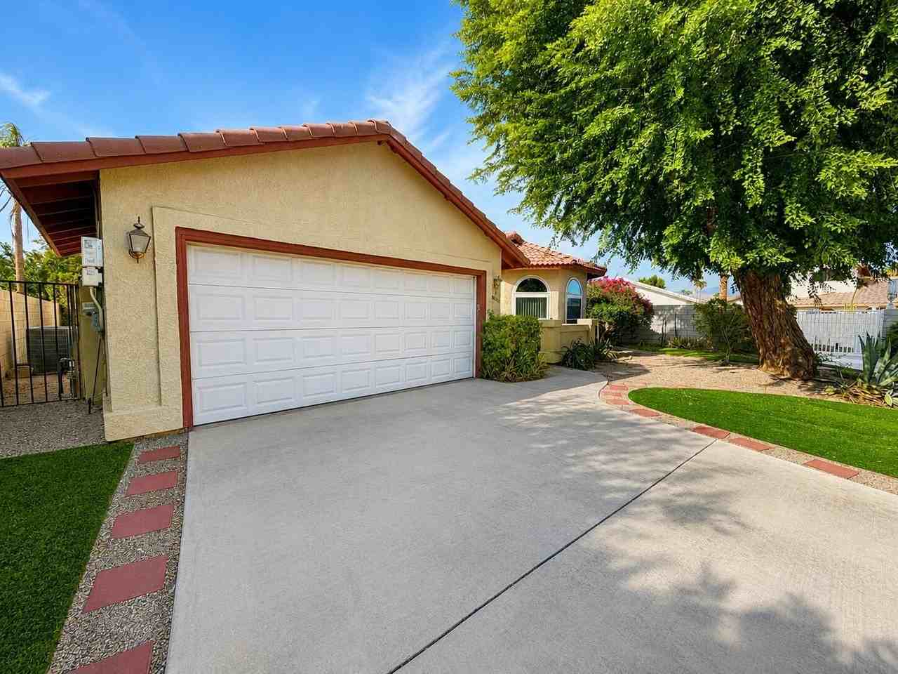 68412 Descanso Cir - Photo 2 of 37