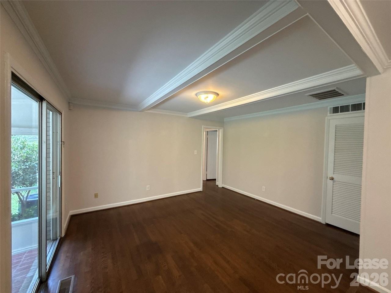 4834 Fairheath Rd - Photo 4 of 17