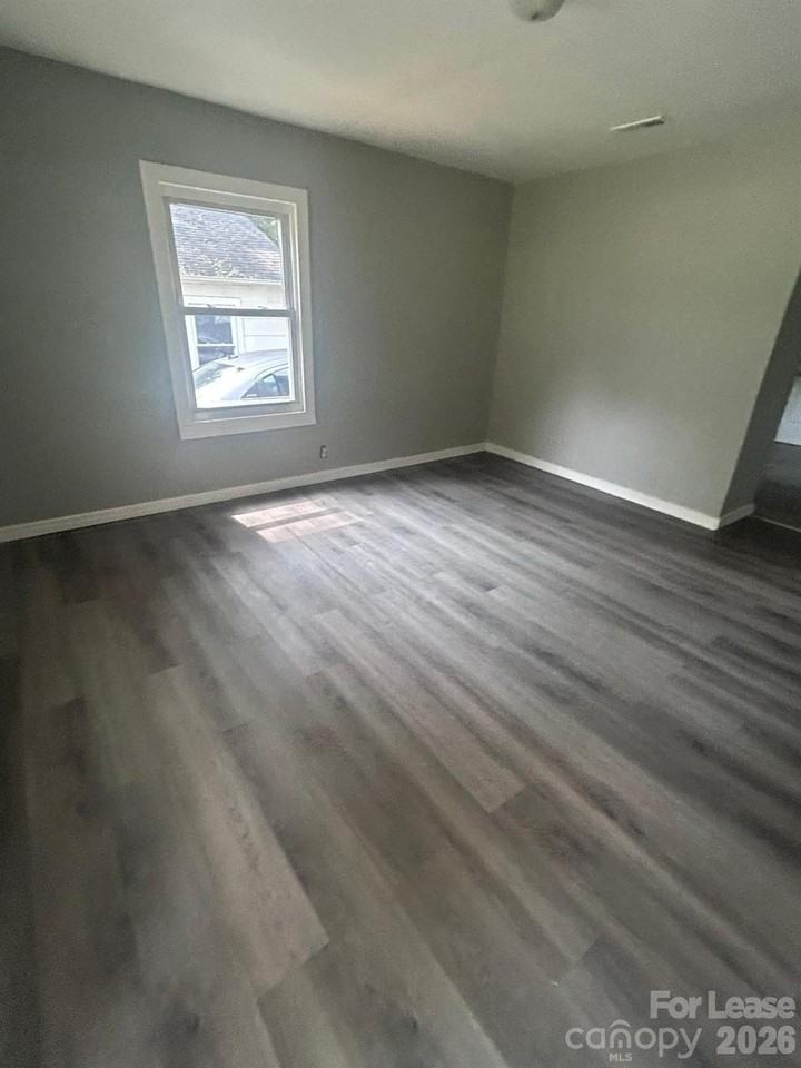 1812 Wilson W Lee Blvd - Photo 2 of 9