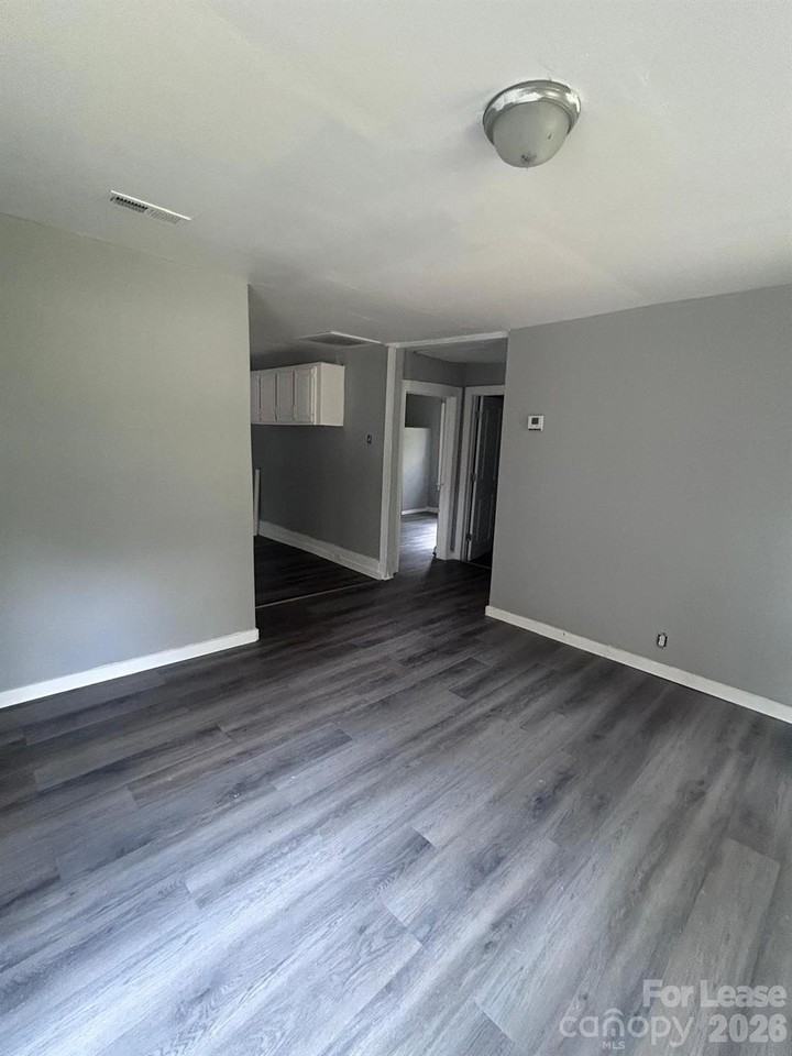 1812 Wilson W Lee Blvd - Photo 3 of 9