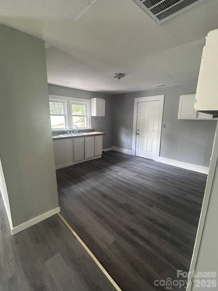 1812 Wilson W Lee Blvd - Photo 4 of 9