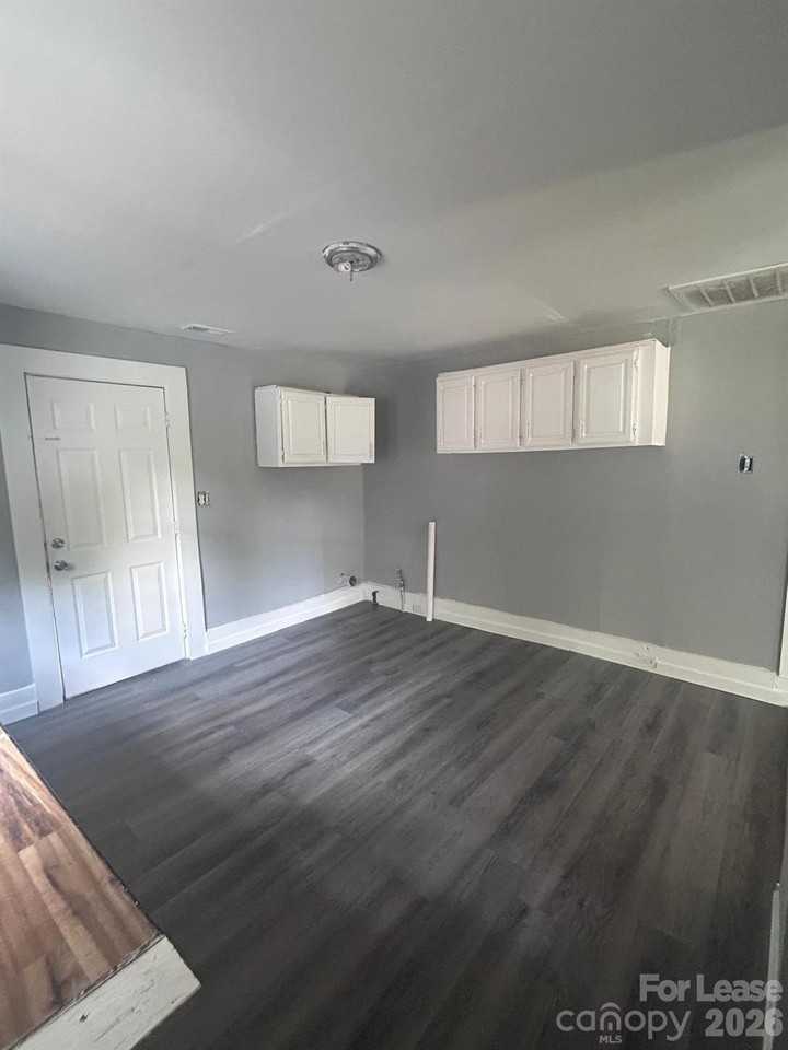 1812 Wilson W Lee Blvd - Photo 5 of 9