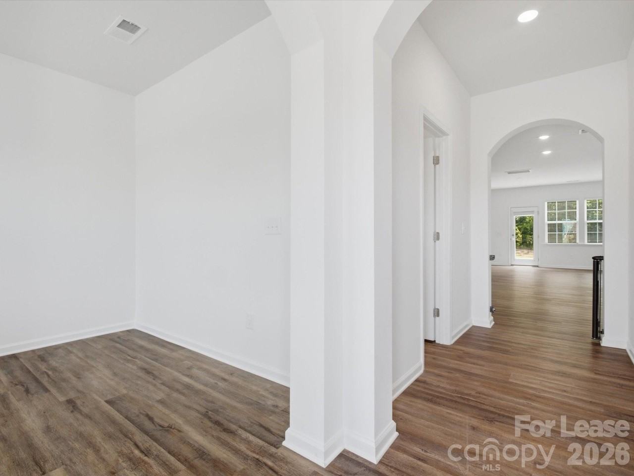 1012 Whipcord Dr - Photo 3 of 42