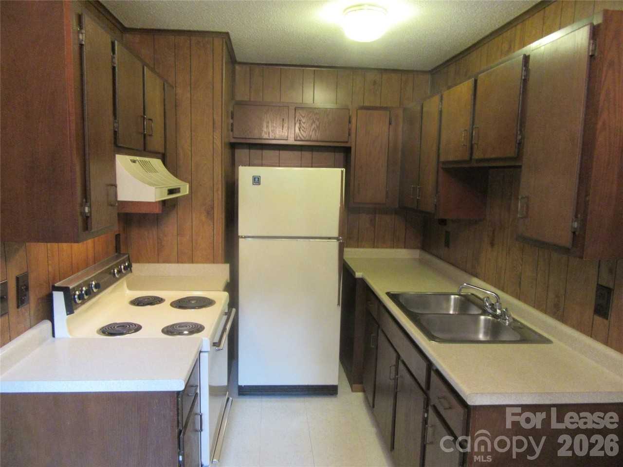 1306 Lomax Ave #A - Photo 3 of 10