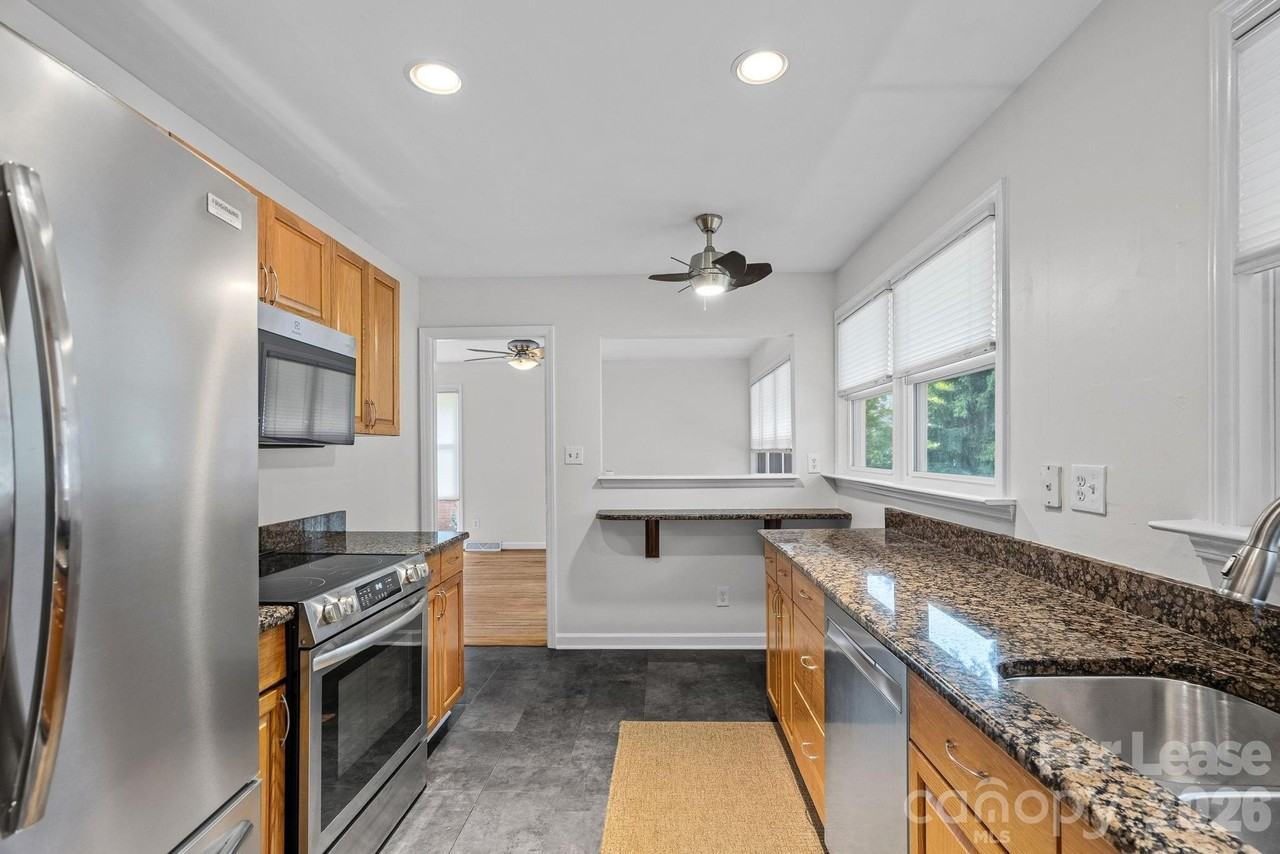 4231 Mantle Ct - Photo 6 of 20