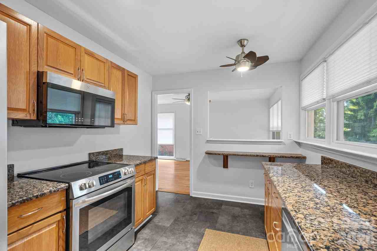 4231 Mantle Ct - Photo 7 of 20