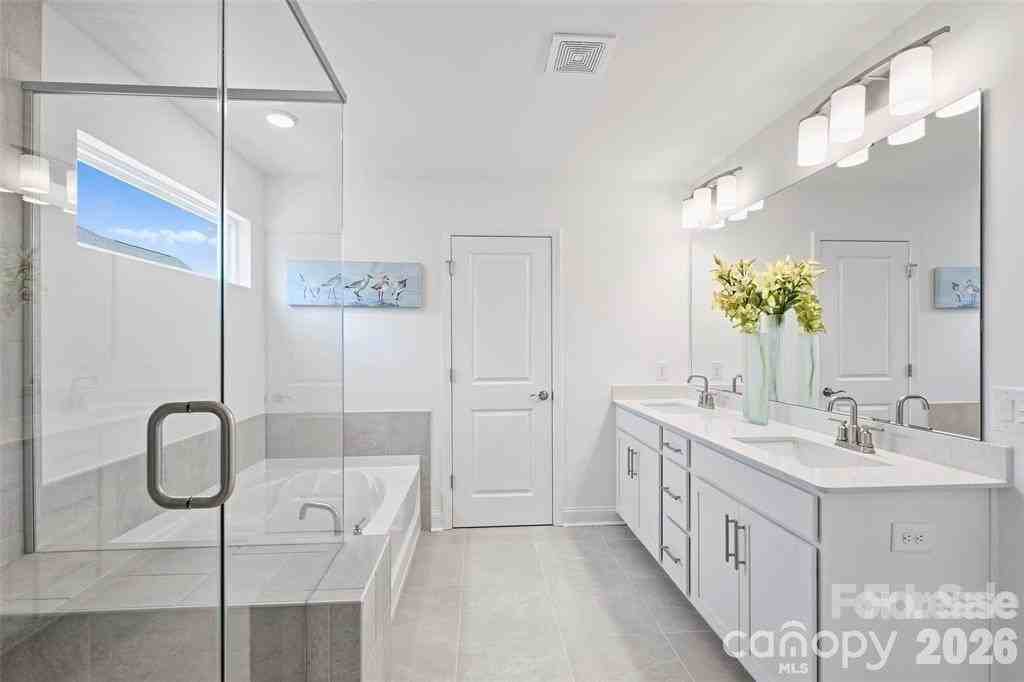 1516 Respect St Nw #211 - Photo 5 of 12