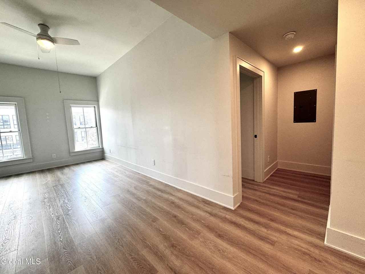 423 Broadway #44 - Photo 4 of 15