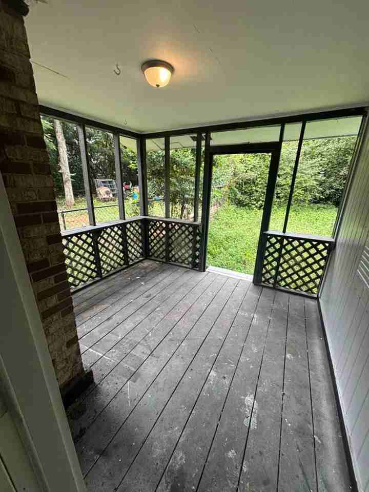 113 Kathleen St #1 - Photo 7 of 41