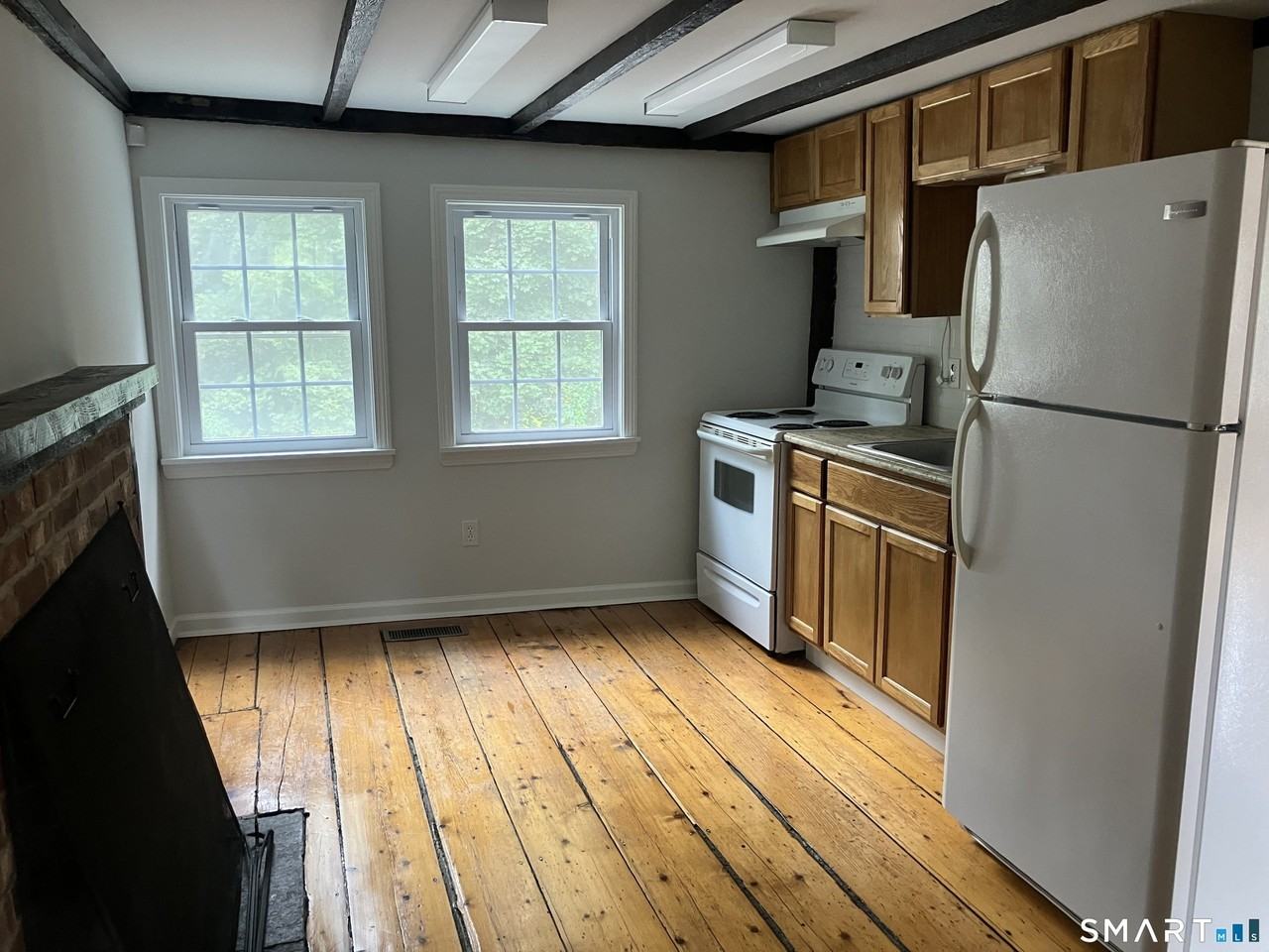 490 Danbury Rd #7 - Photo 3 of 15
