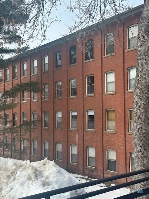 222 Williams St E #326 - Photo 2 of 5