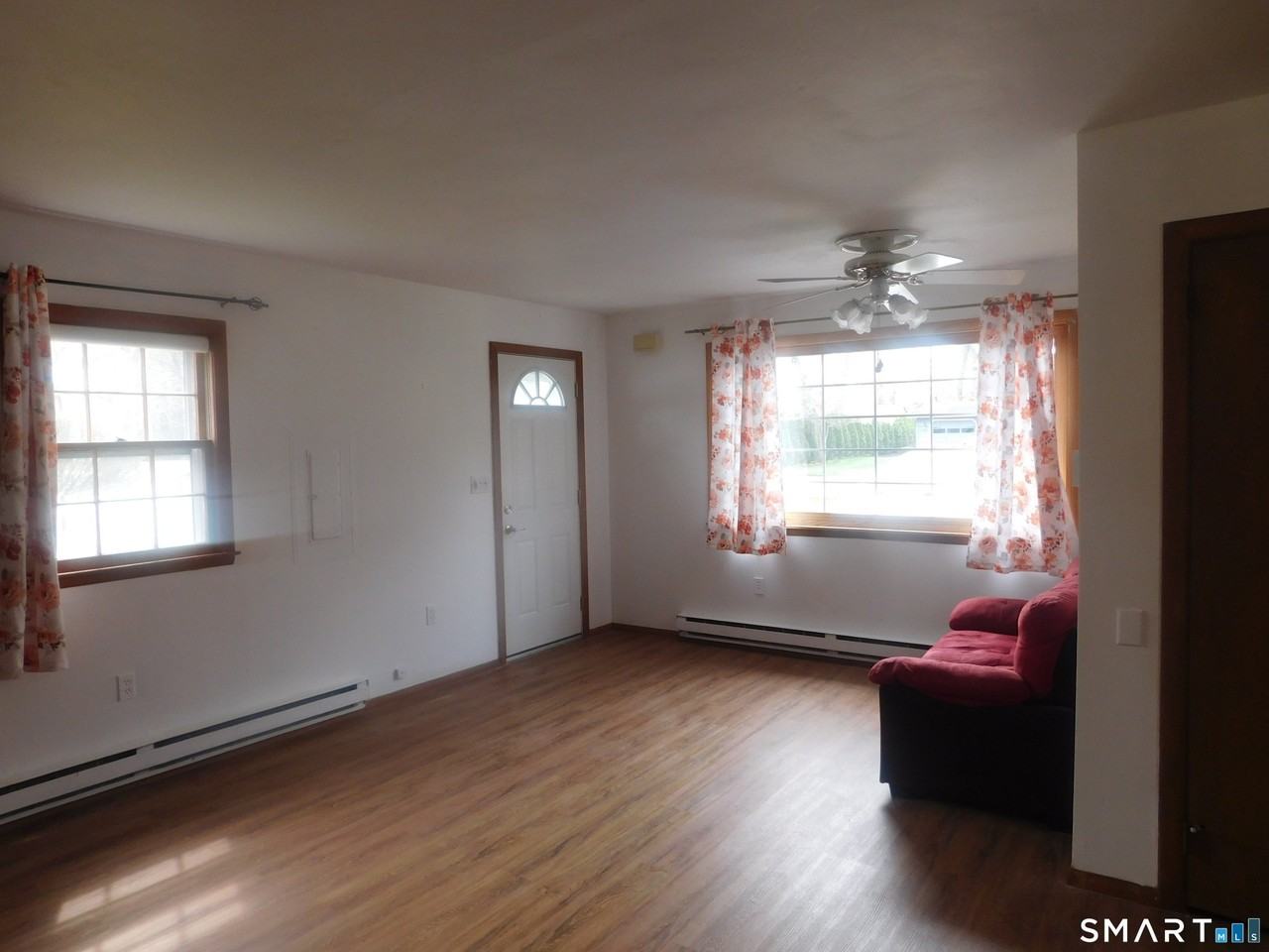 5 Larson Dr - Photo 3 of 12