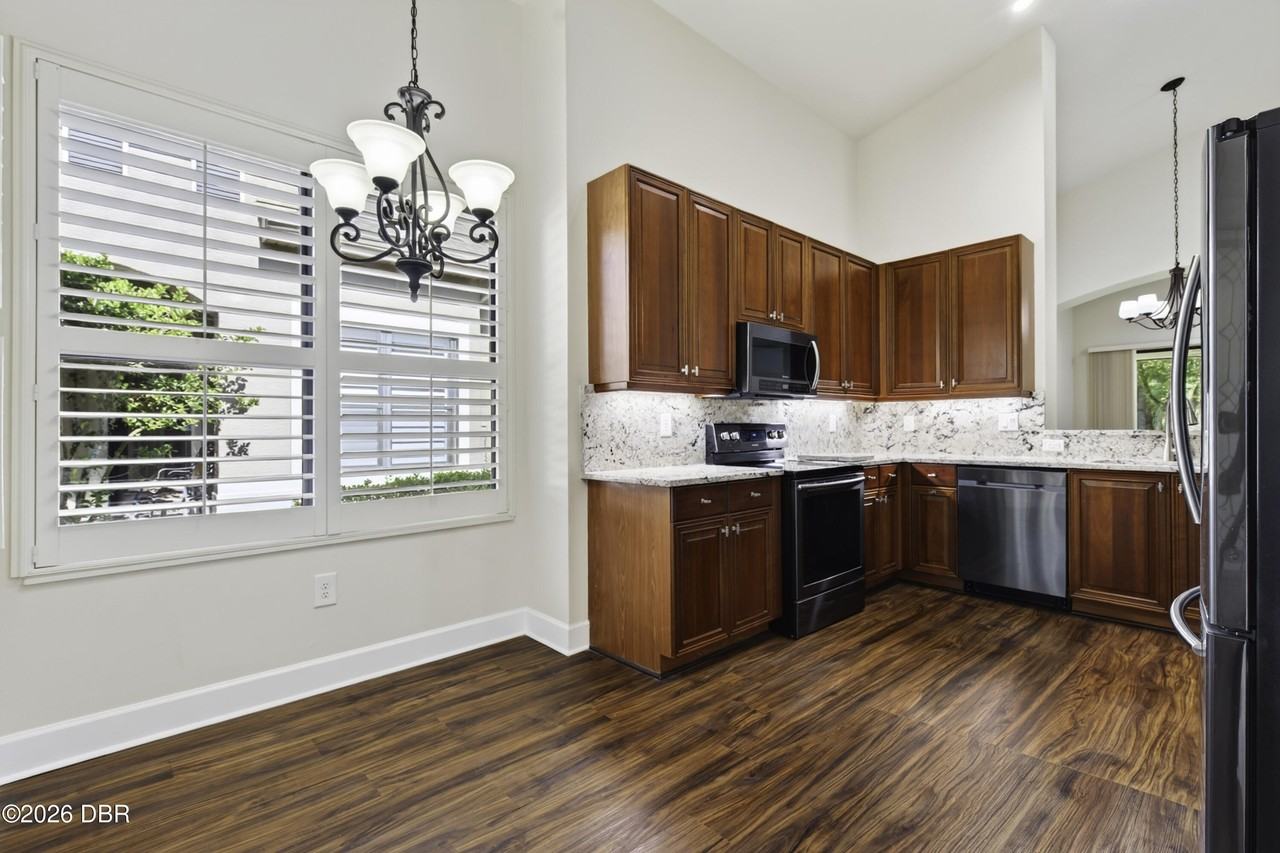 763 Cobblestone Way - Photo 6 of 35