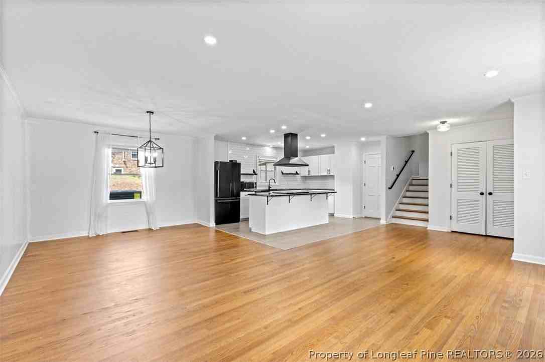 2710 Fordham Dr - Photo 5 of 26