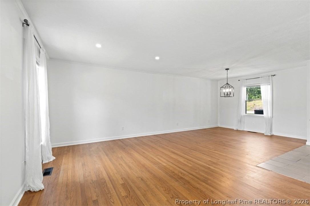 2710 Fordham Dr - Photo 6 of 26