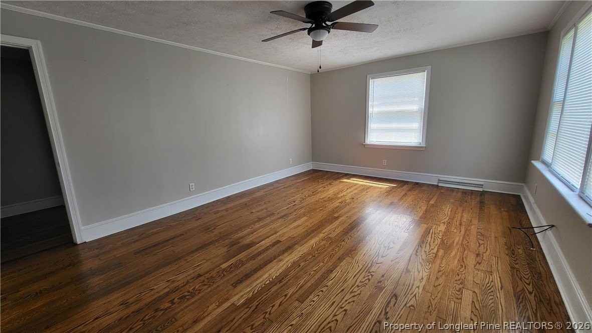 311 E 16th St - Photo 2 of 9