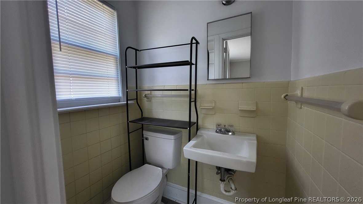 311 E 16th St - Photo 7 of 9