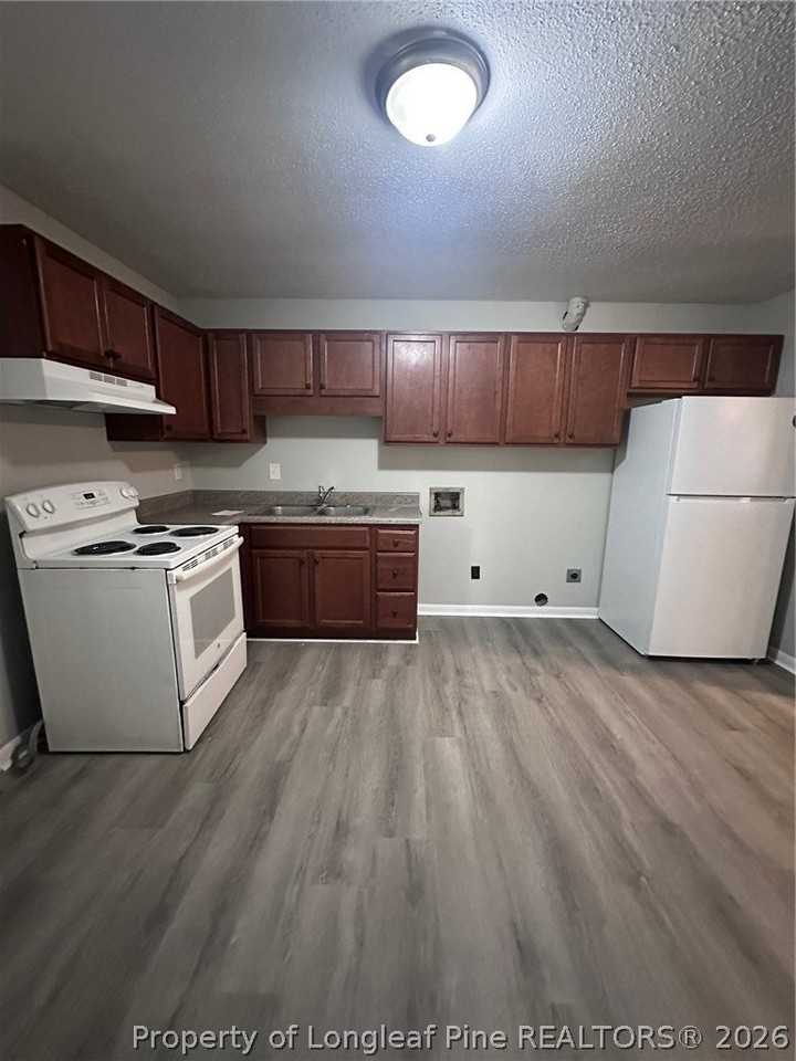 1053 Rulnick St #C - Photo 2 of 7