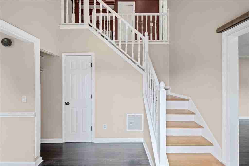 2680 Nicholas Ct Ne - Photo 7 of 46