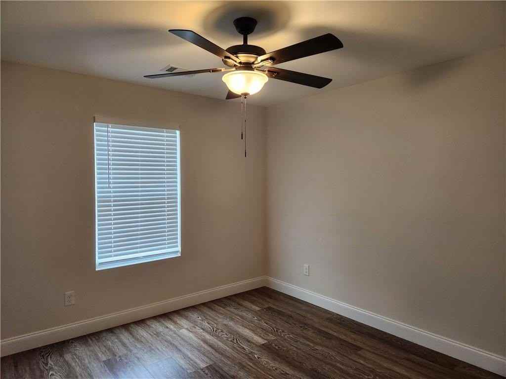 1310 Castleberry Bridge Rd - Photo 7 of 8