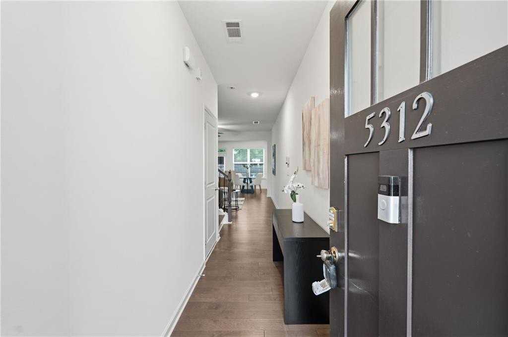 5312 Brooklands Dr - Photo 4 of 34