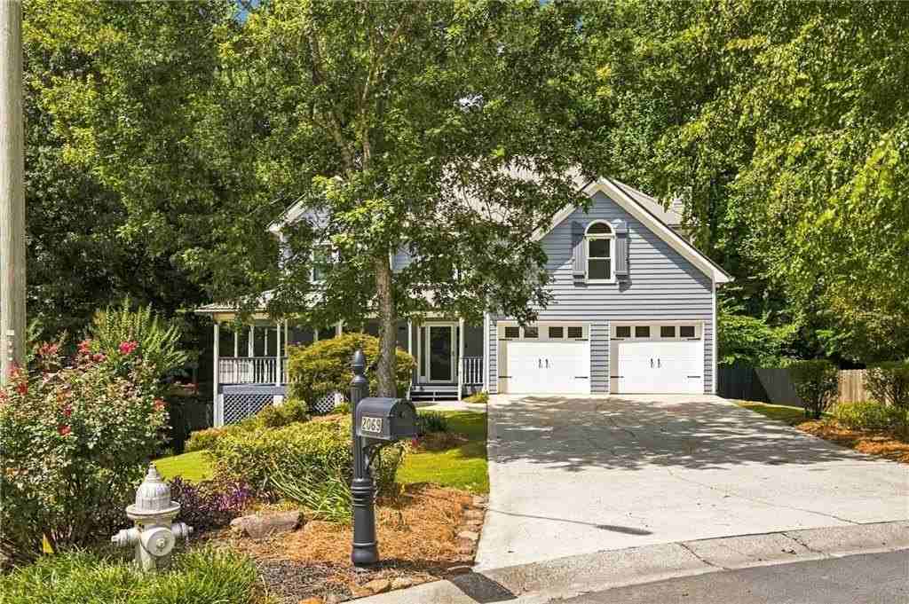 2069 Ursuline Way Nw - Photo 3 of 50