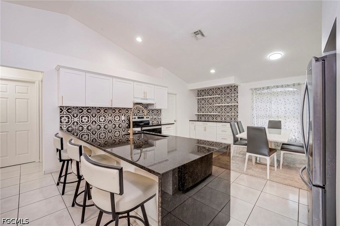 1414 Louis Ave - Photo 4 of 16