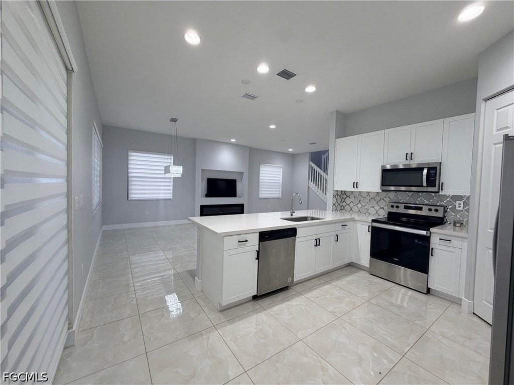 9045 Madrid Cir - Photo 3 of 21