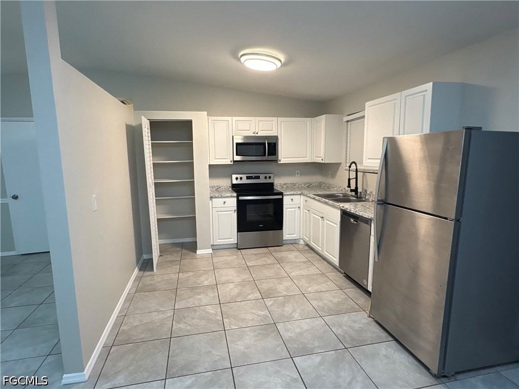 2018 Ne 10th Pl - Photo 5 of 19