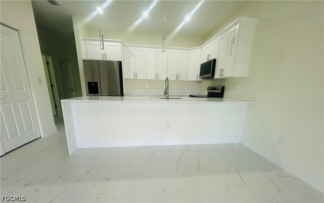 151 Meadow Rd - Photo 7 of 15