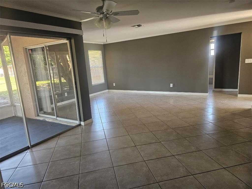 4126 Se 2nd Ave - Photo 6 of 11