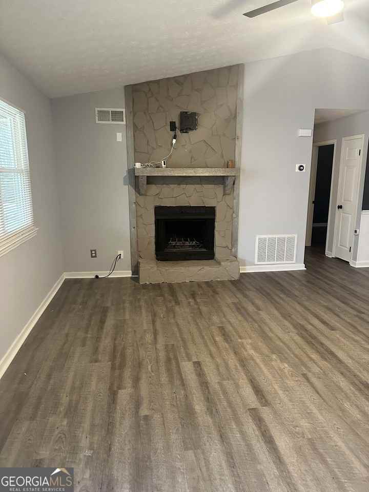 4183 Red Laurel Way - Photo 4 of 16