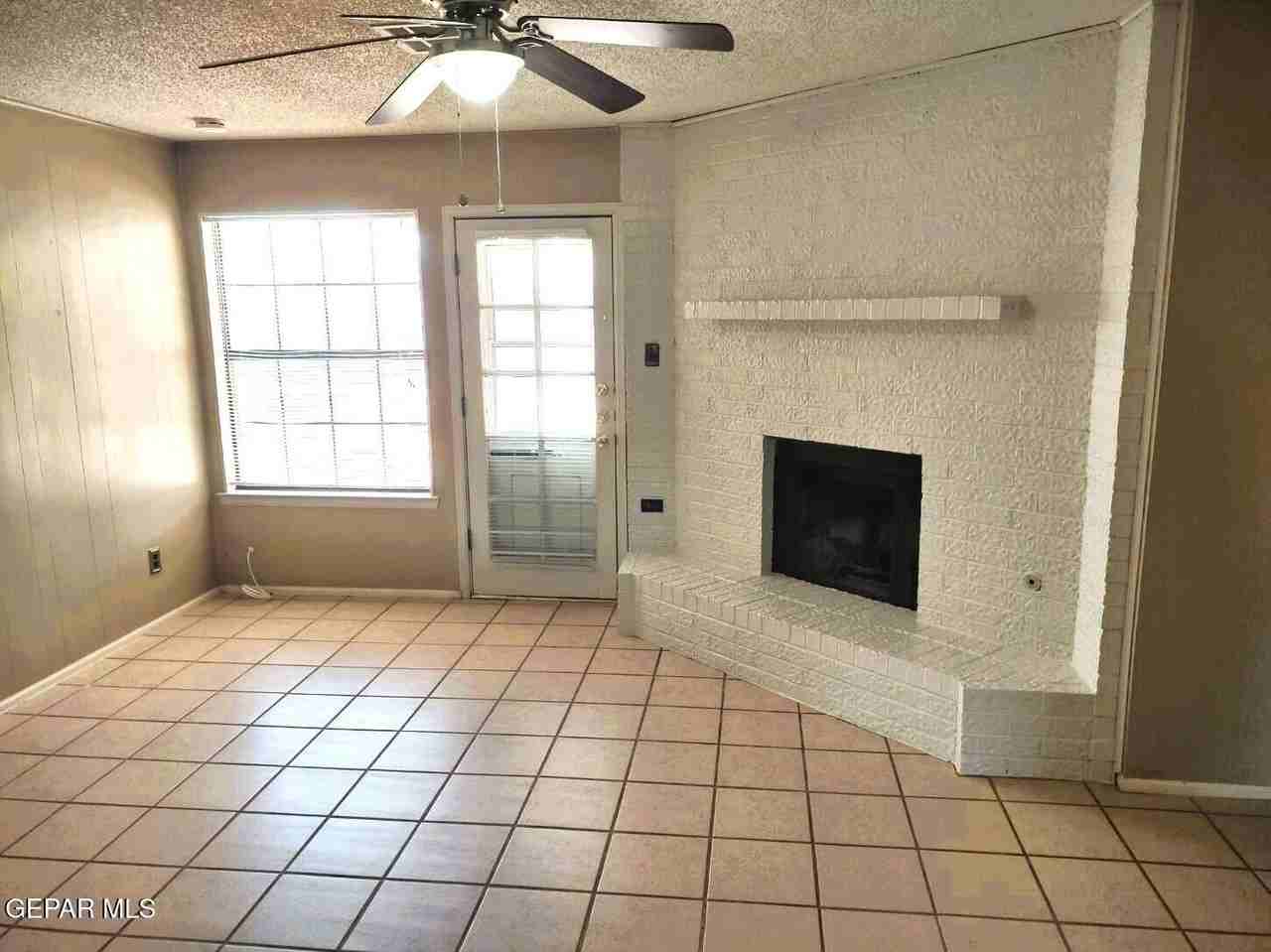 725 Arredondo Dr - Photo 3 of 24