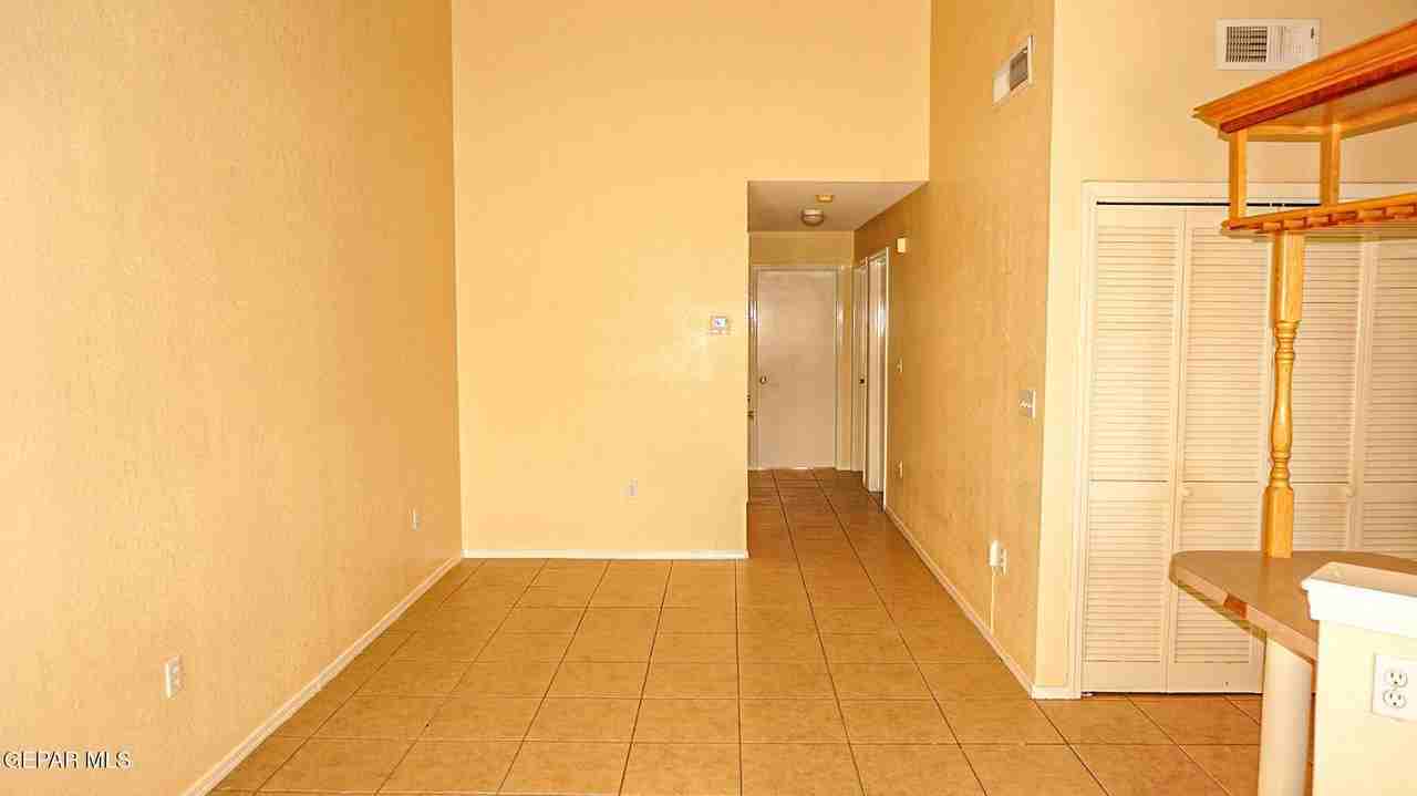 3559 Oasis Dr - Photo 4 of 18