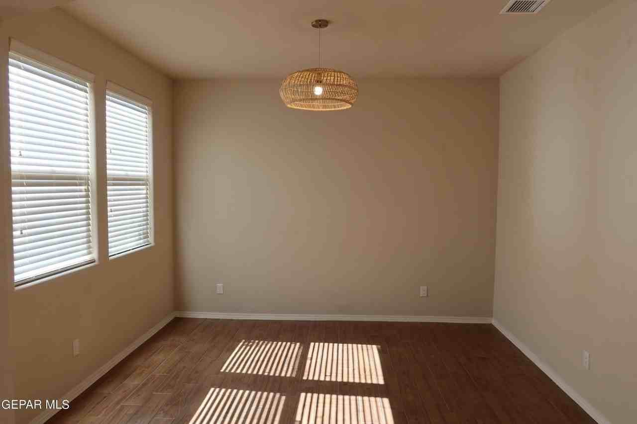 14925 Tim Hardaway Dr - Photo 3 of 35
