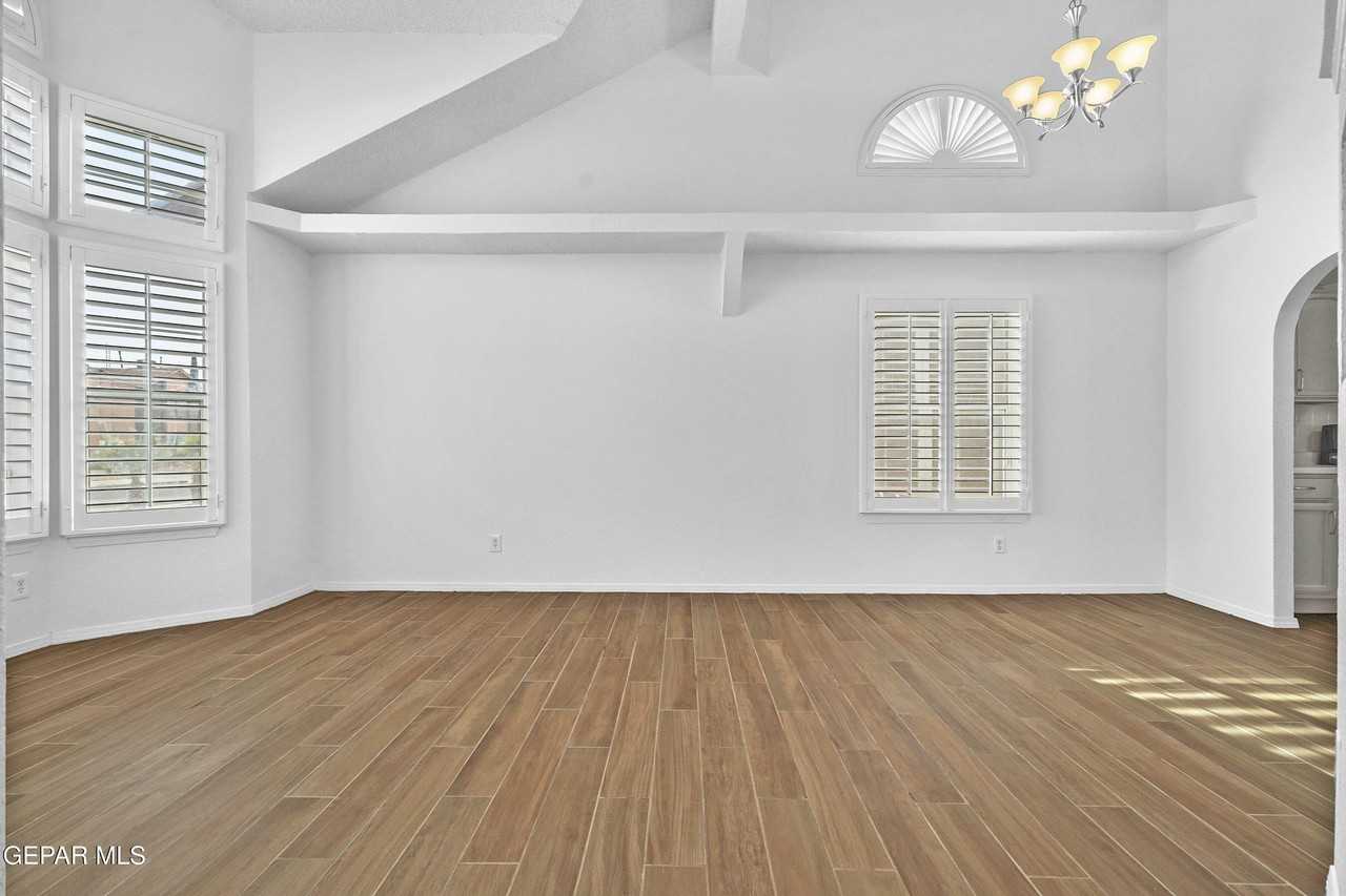 11941 Arrow Knoll Cir - Photo 6 of 33