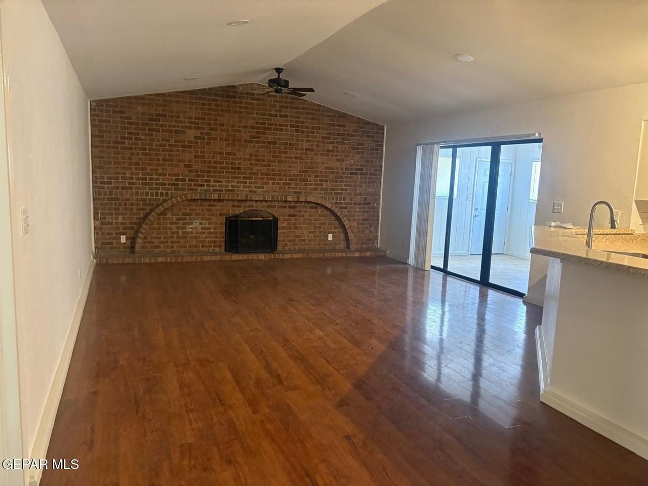 3417 Guthrie St - Photo 6 of 25