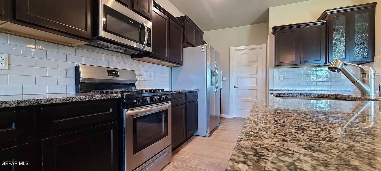 12065 Mesquite River Dr - Photo 2 of 24