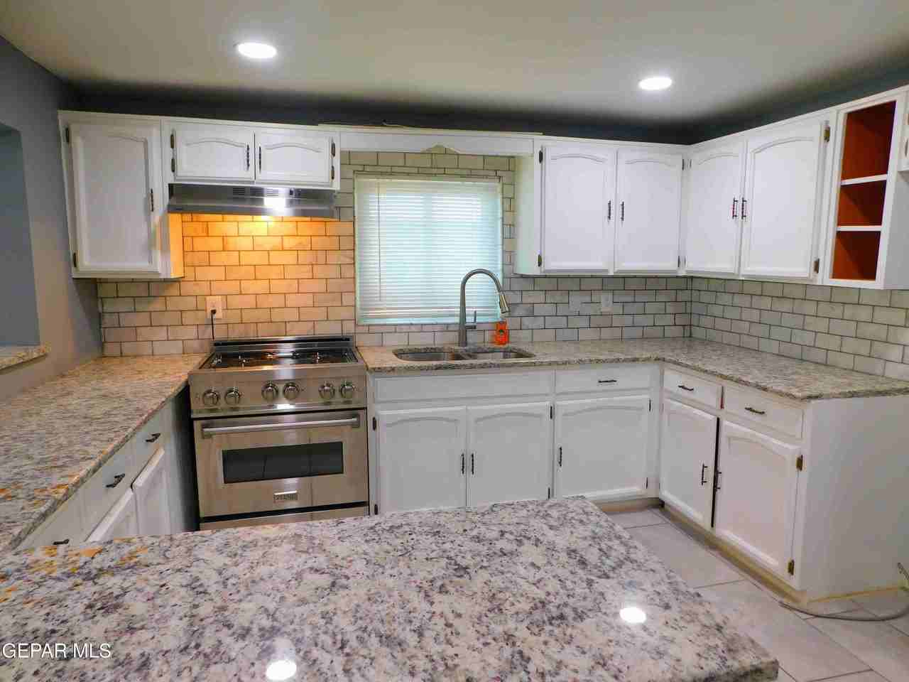 712 Ascencion St - Photo 7 of 30