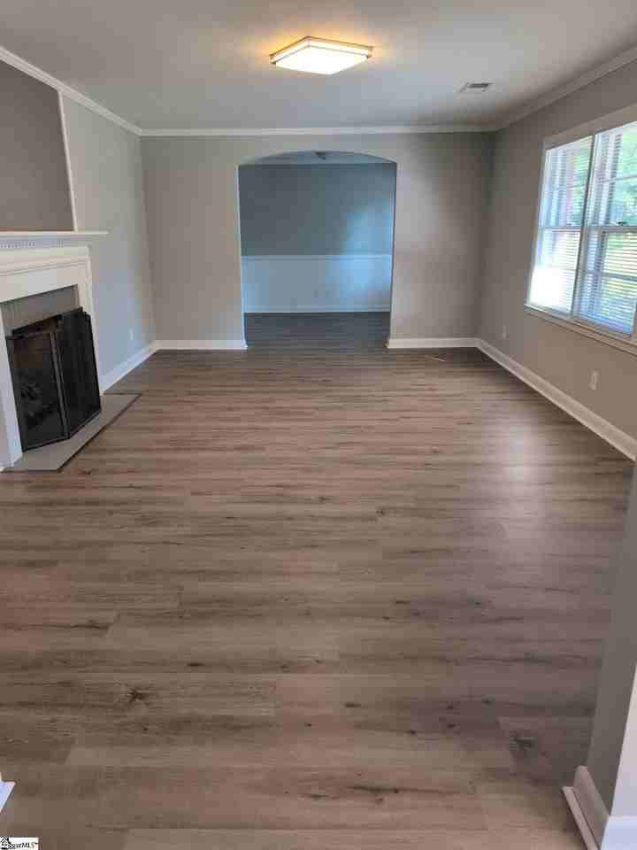 218 Saratoga Ave - Photo 7 of 9