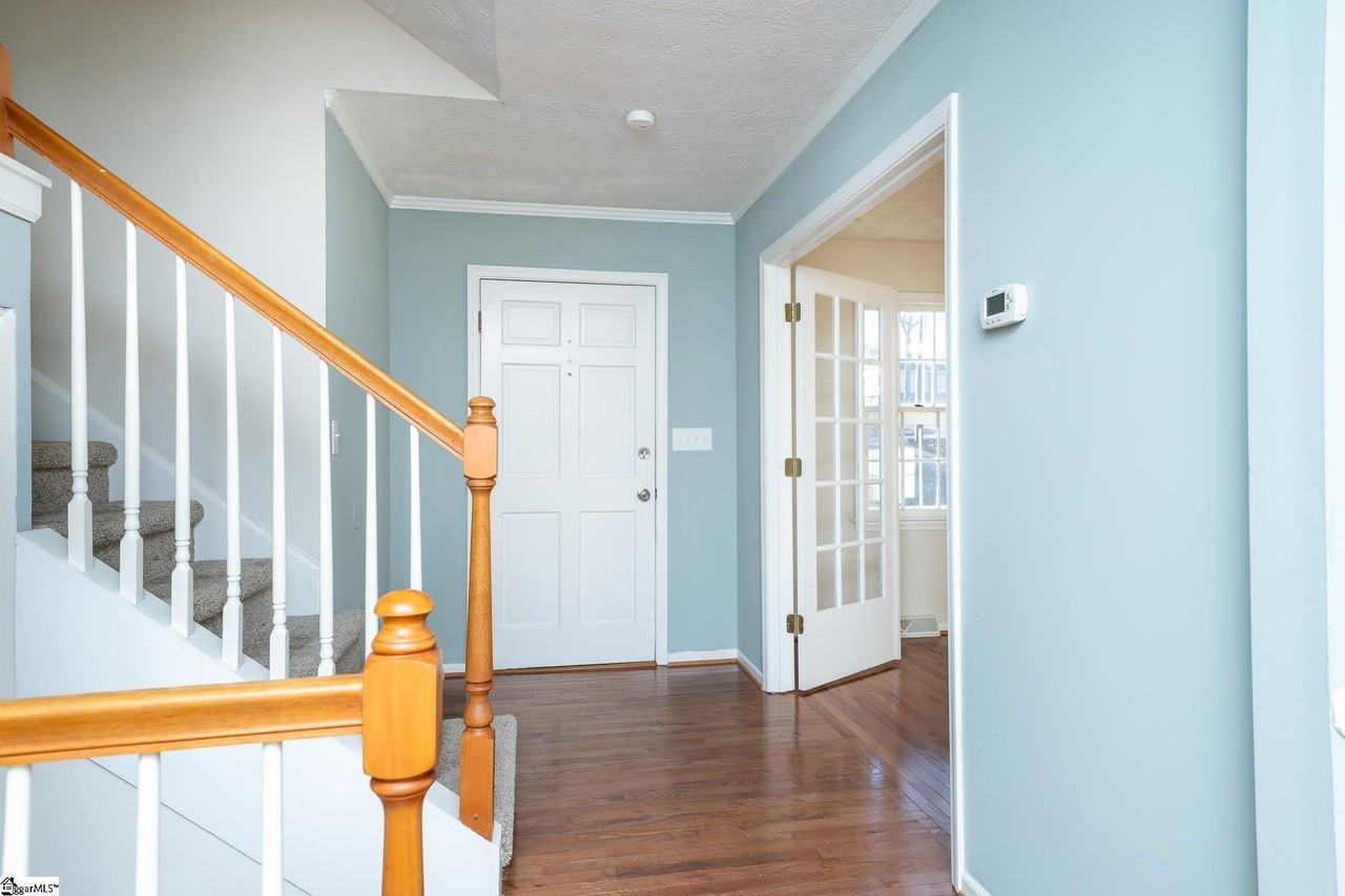 125 Newgate Dr - Photo 6 of 35