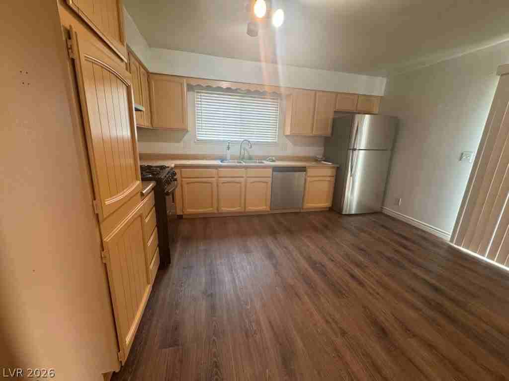 3001 King Midas Way - Photo 7 of 18